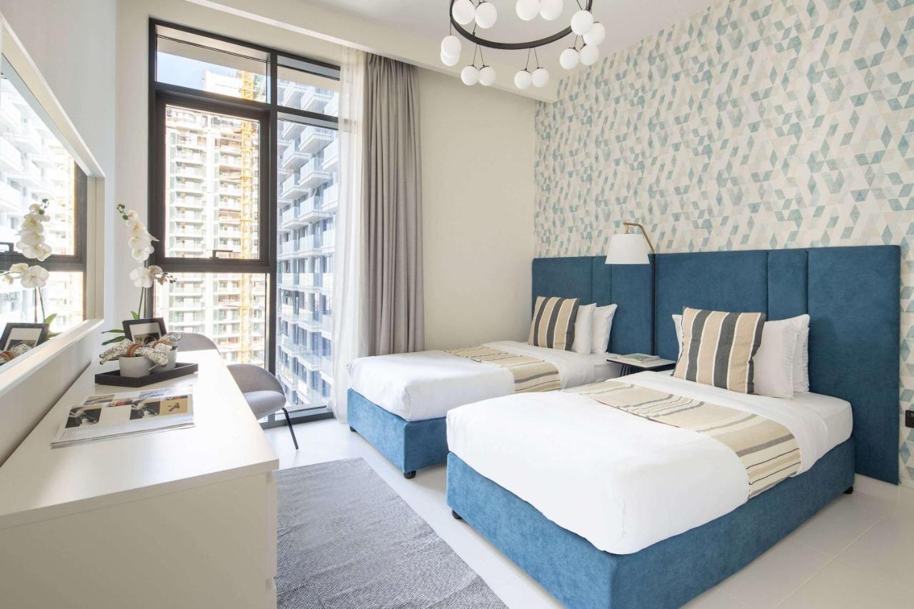 Frank Porter - Marina Vista tower 2 - 2