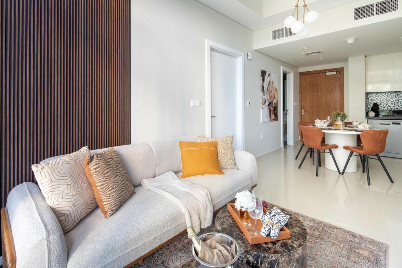 Frank Porter - Aykon City Tower C - 5