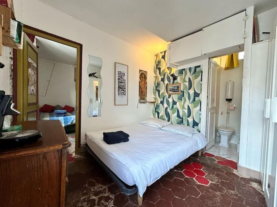 Cozy & authentic stay in the heart of Paris - 2