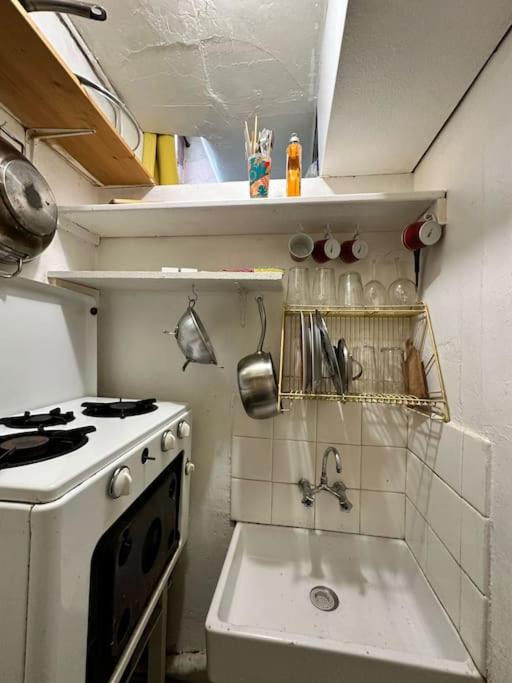 Cozy & authentic stay in the heart of Paris - 4