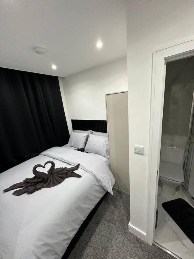 St Pancras room in London - 4