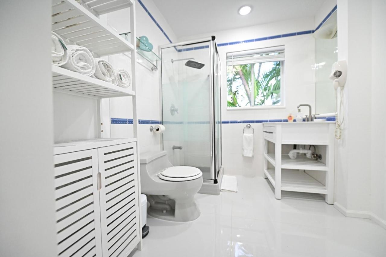 D' Mauchi Waterfront House - 3