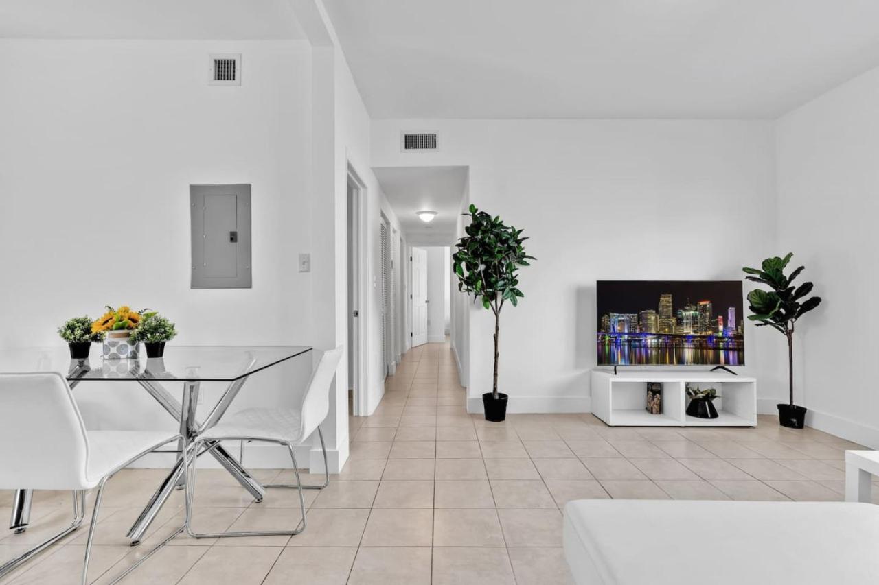 Charming 3BR 2Bth Apt ENJOY the 8th Street - 5