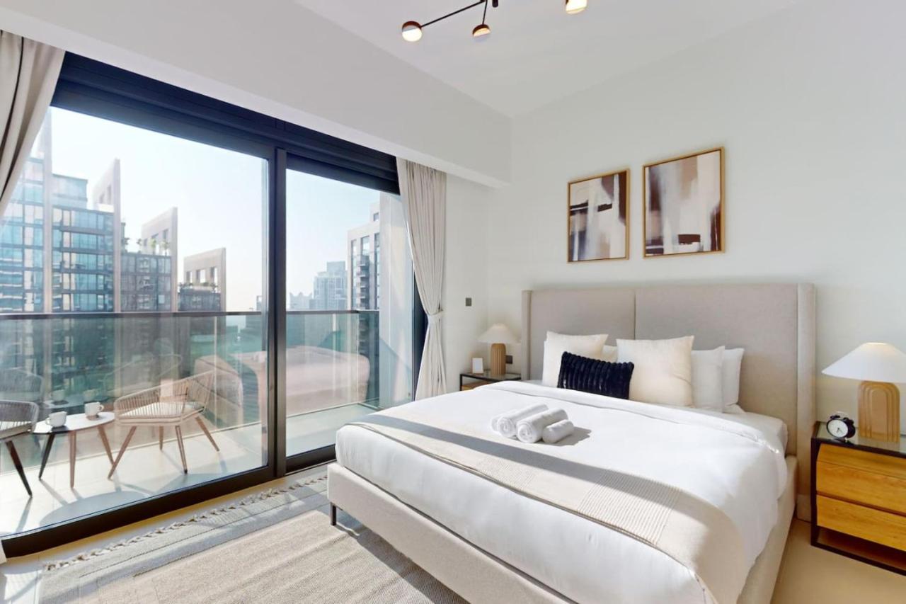 Vacationer Holiday Homes I Luxury 1 Bed I Walk to Dubai Opera & Burj Khalifa - 2