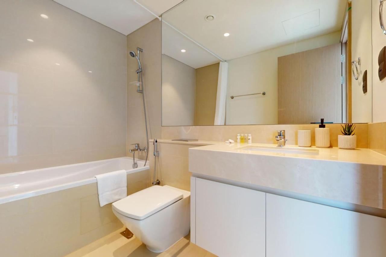 Vacationer Holiday Homes I Luxury 1 Bed I Walk to Dubai Opera & Burj Khalifa - 3