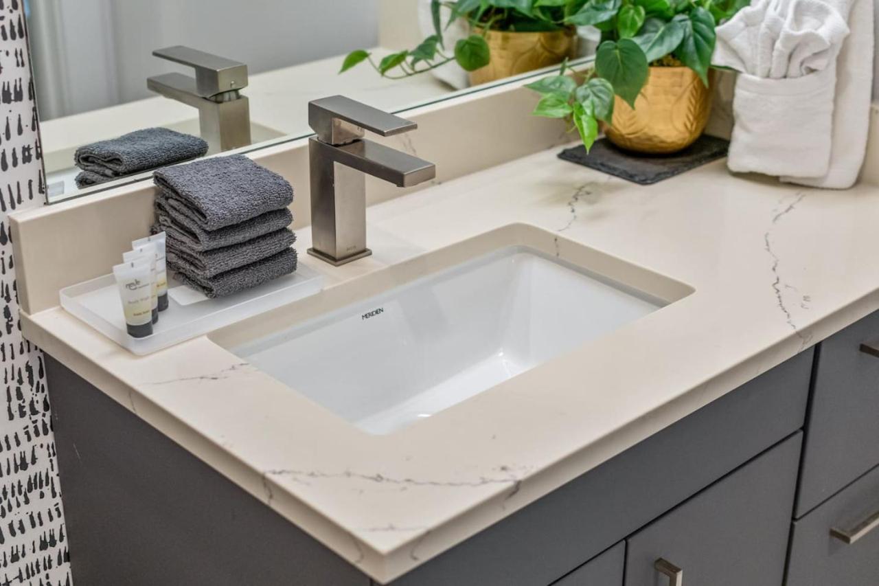 Walk to Nightlife, Vanderbilt, Minutes to Broadway - 4