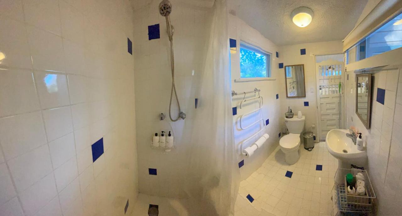 Sparkling Gem Set Between Mountain and Ocean - 3