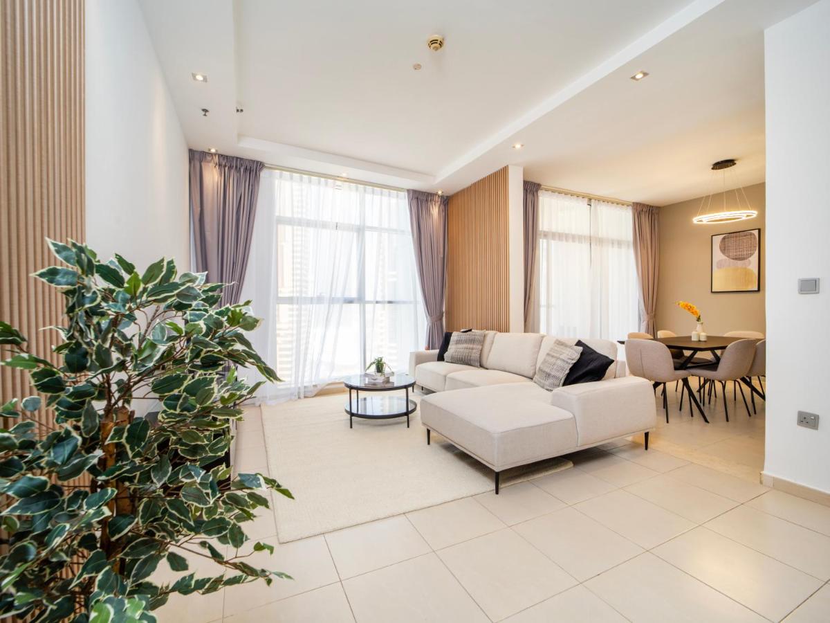 HAVN - 3 Bedroom in Skyview Tower, Dubai Marina - 2