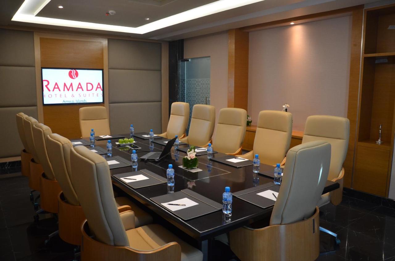 Ramada Hotel and Suites Amwaj Islands photo