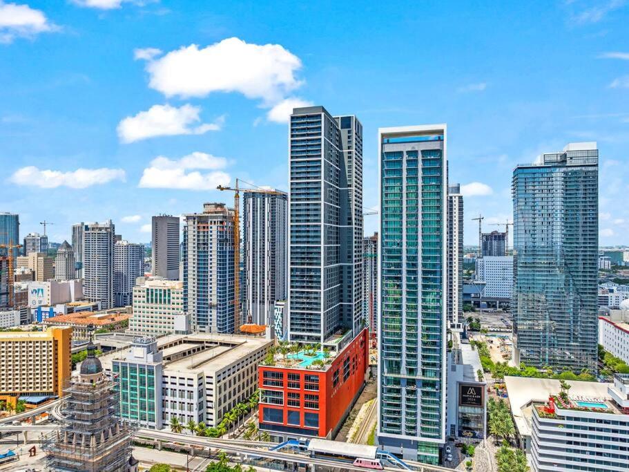 PH 5107 Gale Luxury 1BR with Sea - Downtown Views - 2