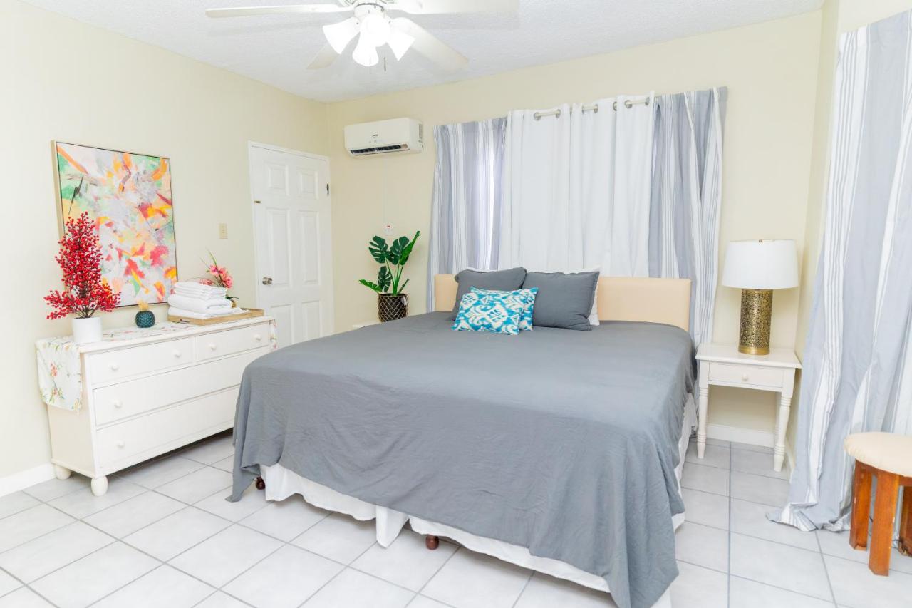 Seaport Paradise - 2