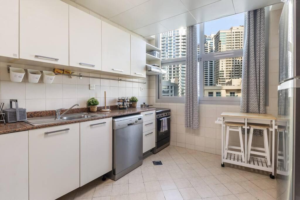 Royal King Size Stay 2BR With Marina View - 5