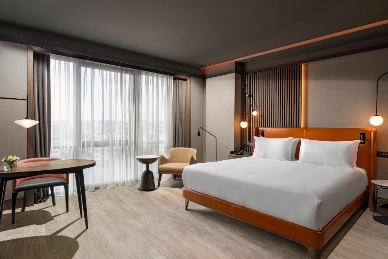 Superior Room - City Side