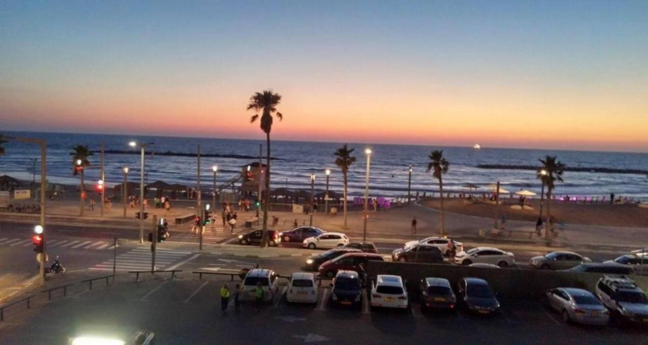 Beach: Prima Tel Aviv Hotel