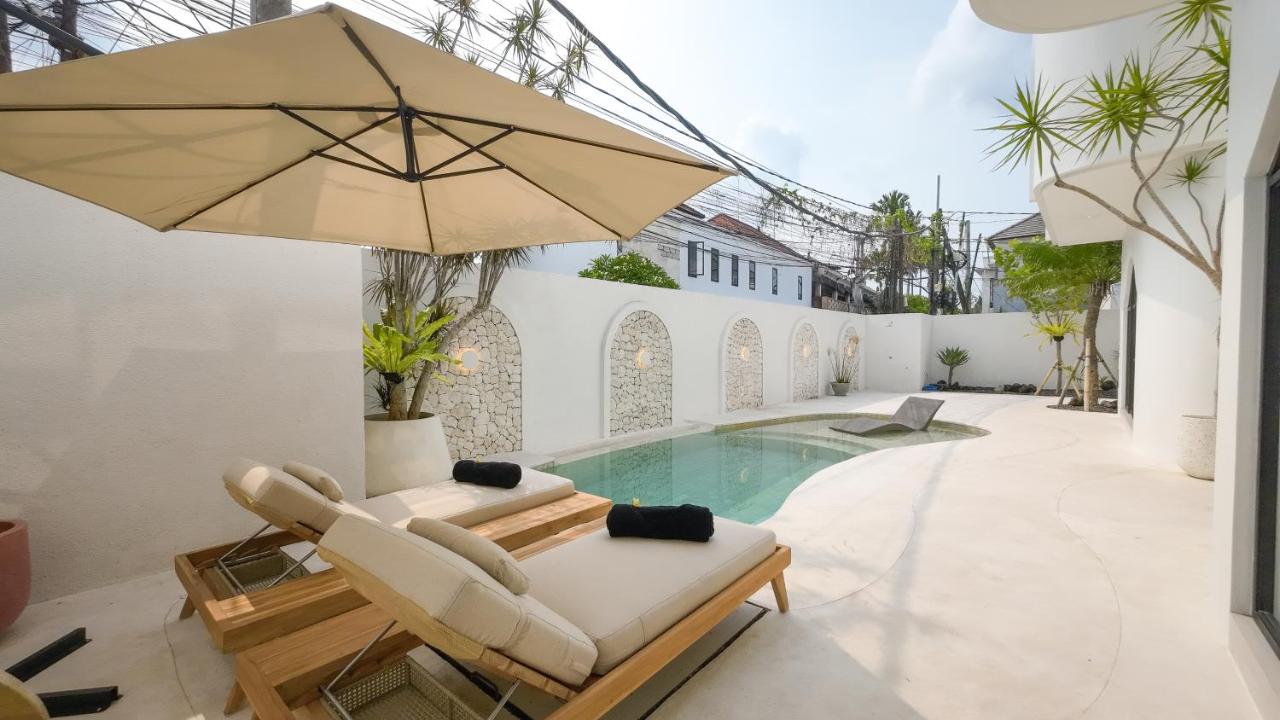 Miko Villa Seminyak - 4