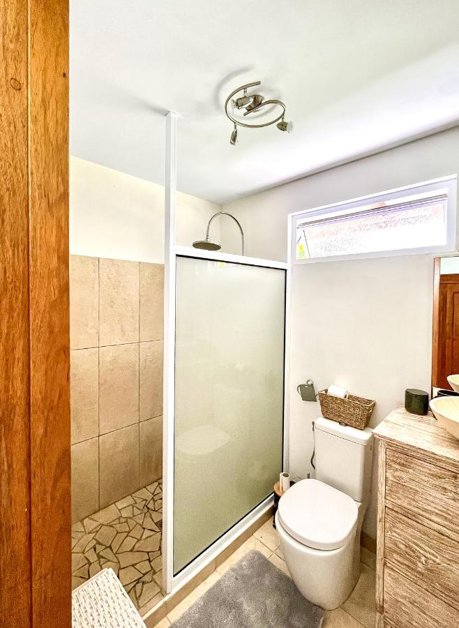 O'coco Bungalow- Breathtaking waterfront views, endless memories - 3