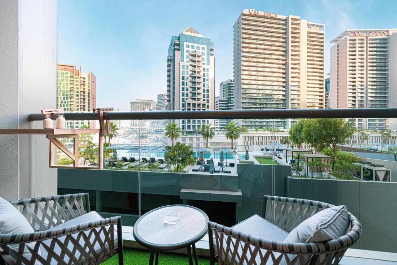 Luxurious New Studio! 2 Double Beds! Sleek Design & High-End Amenities in Dubai Downtown - 5