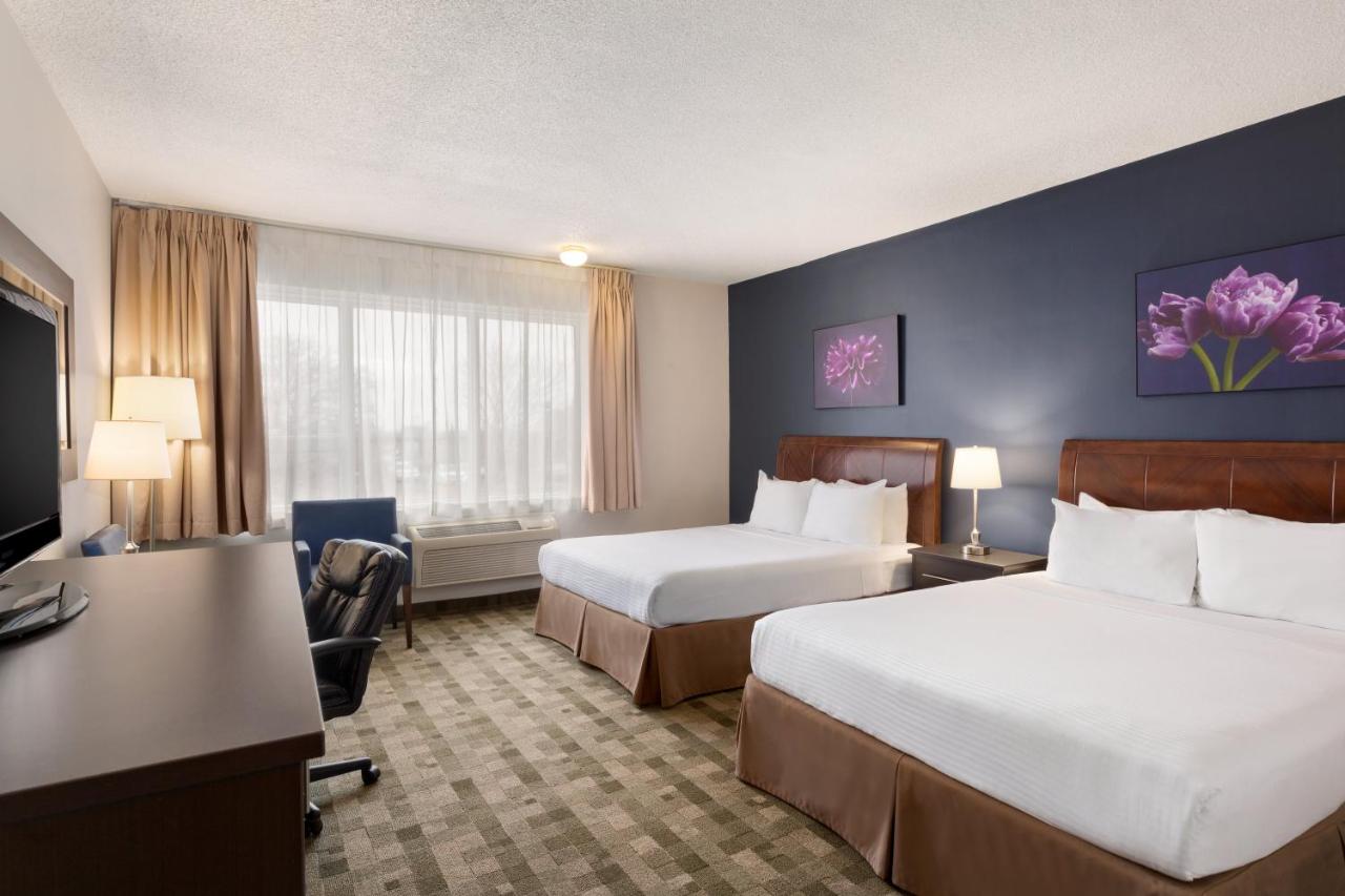 Days Inn by Wyndham Montreal Airport Conference Centre, Dorval ...