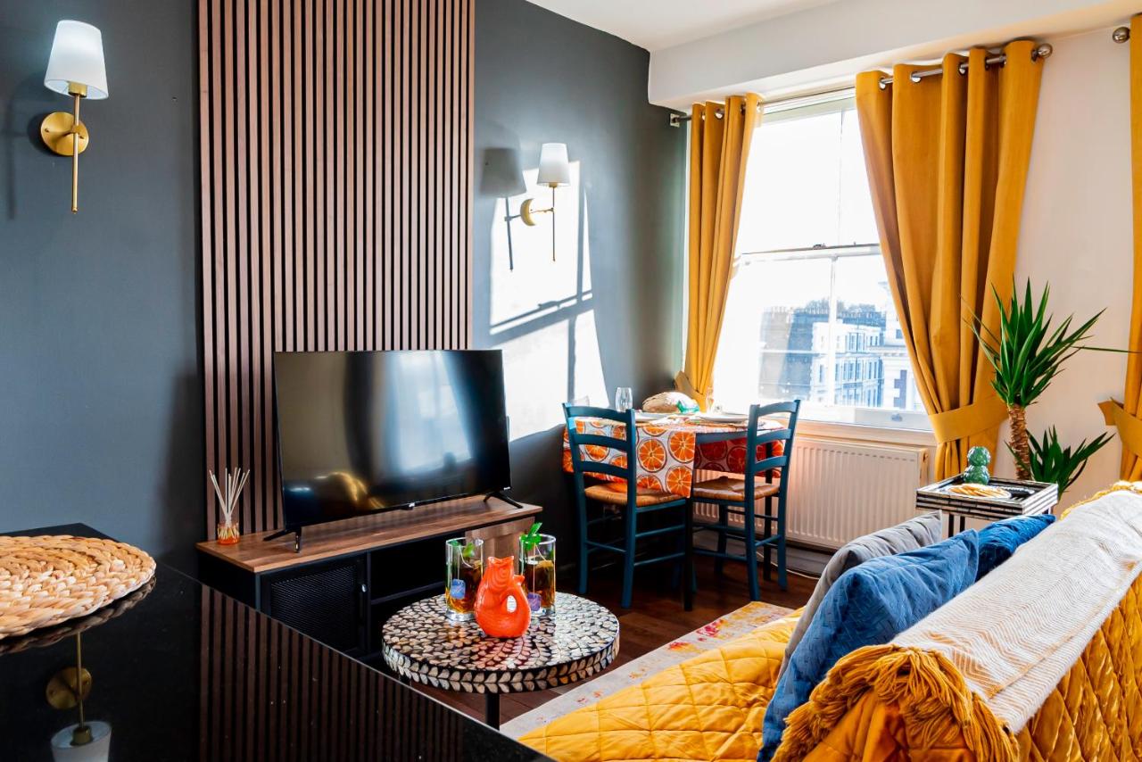 Chic 2 Bedrooms 2 Bathrooms at Kensington - 5