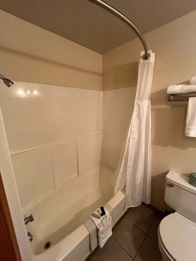 Seasons Motel — photo 12