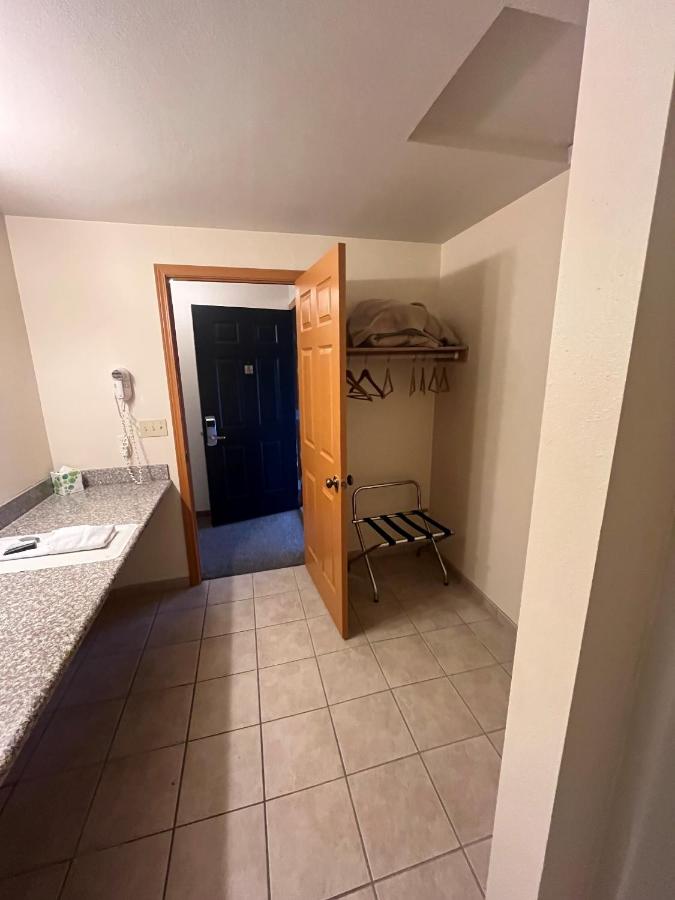 Seasons Motel — photo 16