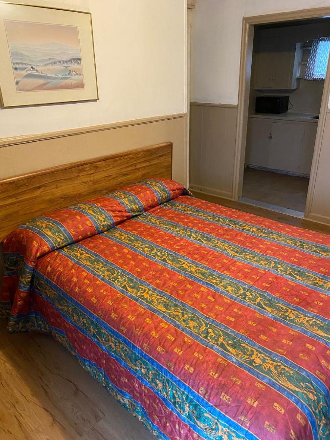 Image: Tacoma Center Motel