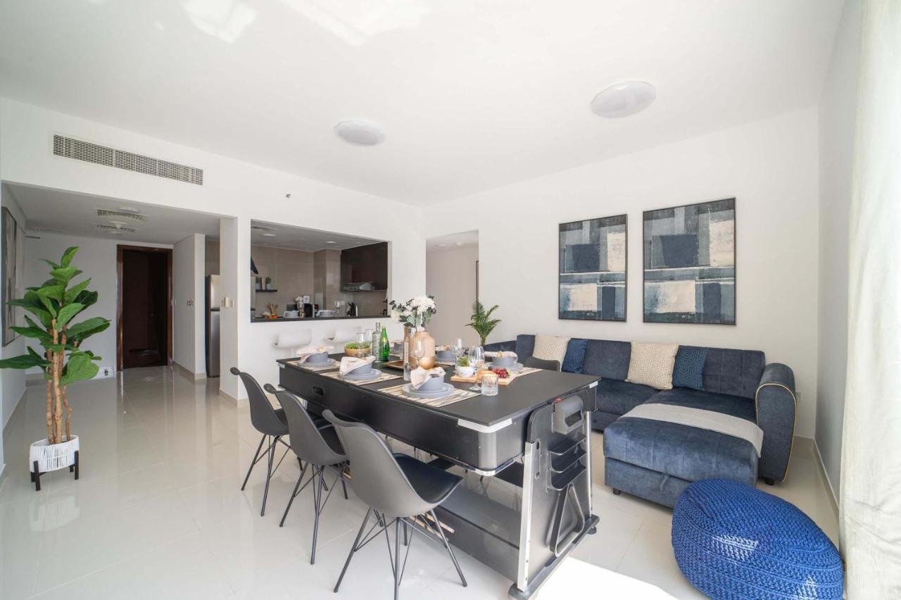 Frank Porter - Marina Square 8 - 3