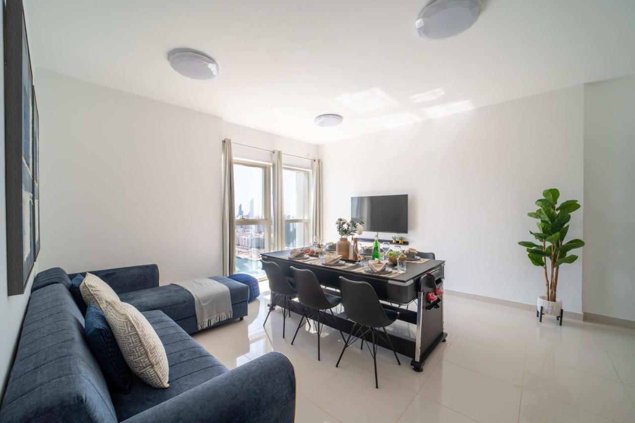 Frank Porter - Marina Square 8 - 4