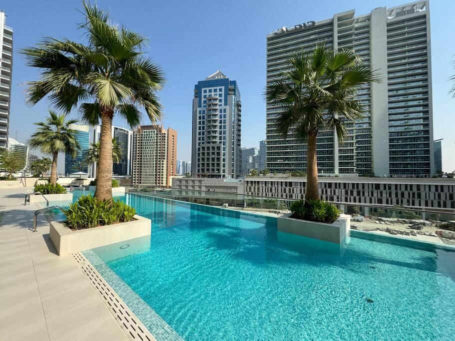 Luxury Living Studio in the Heart of Business Bay - 4