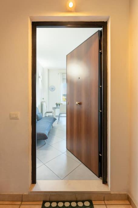 Crystal house FRONT TRAMVIA - 3