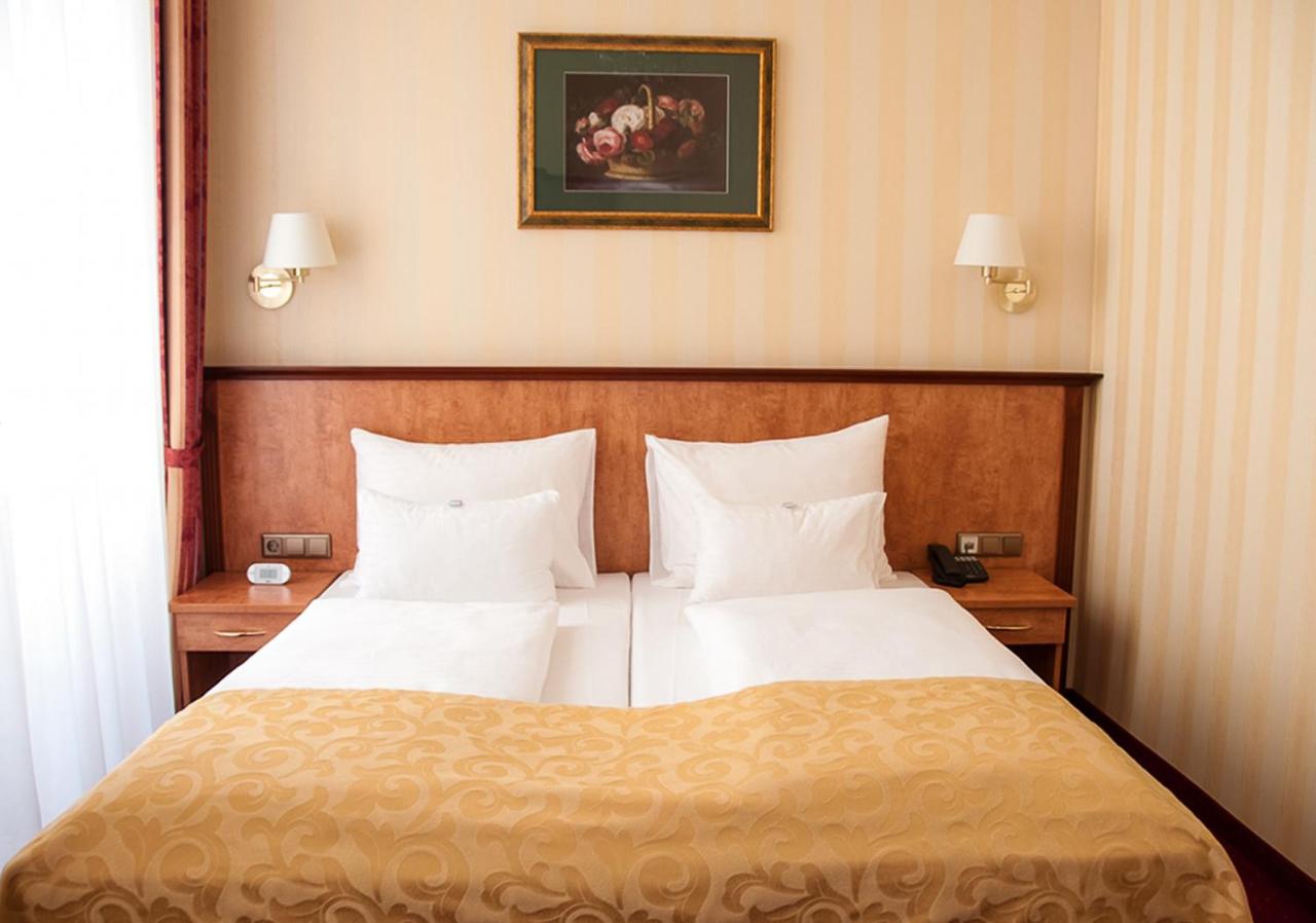 Pension Opera Suites I Self Check In in Vienna - The Heart of Vienna, the Soul of Opera – Your Private City Sanctuary.