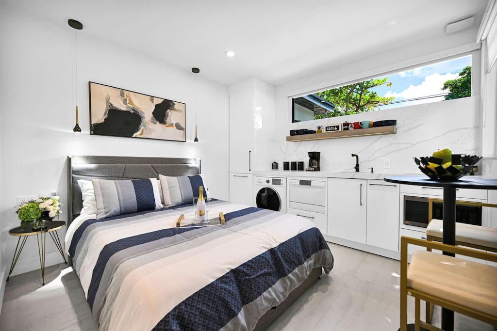 Modern Oasis Near Design District, Wynwood - 4