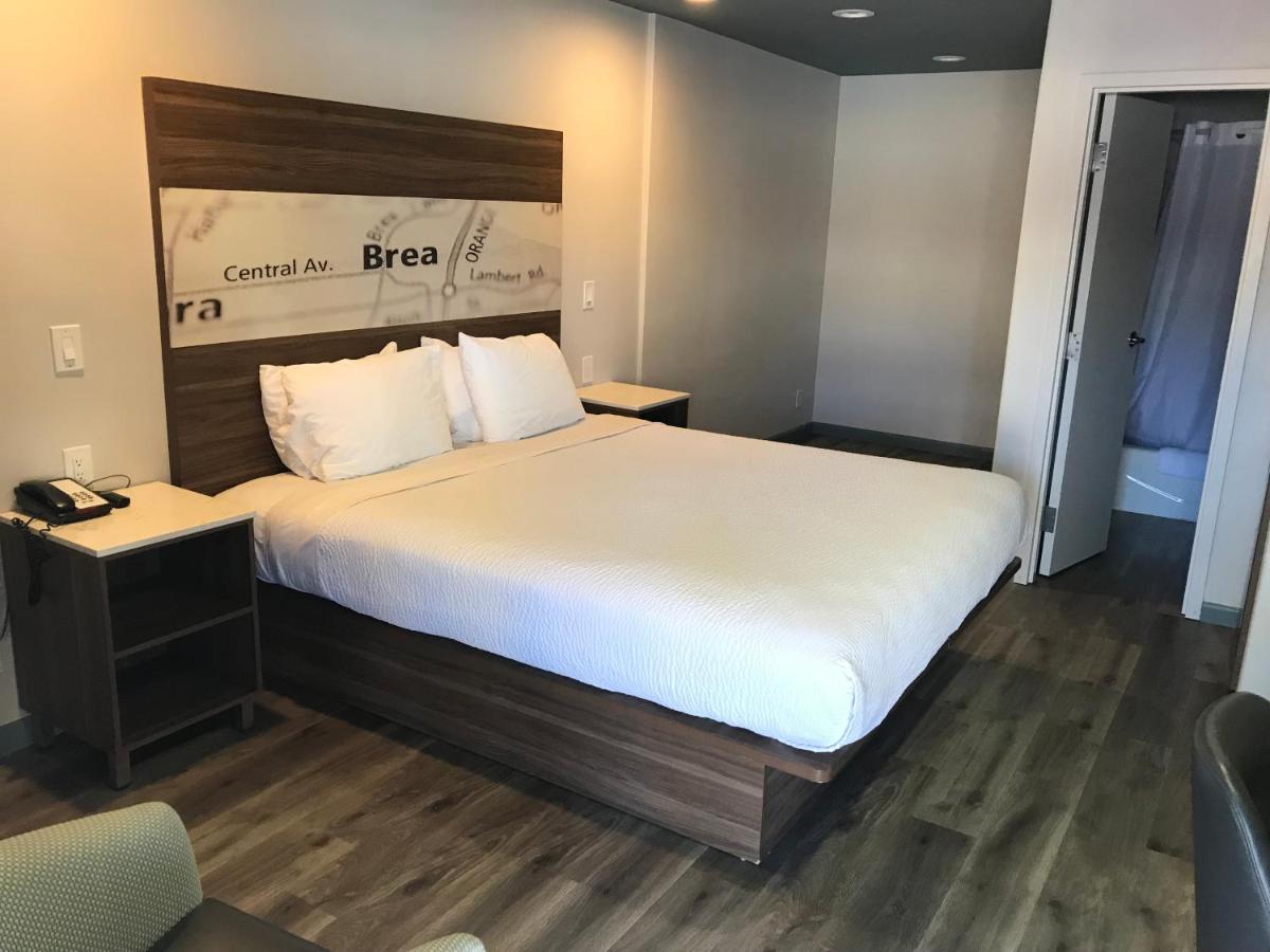 Hyland Inn Brea — photo 1