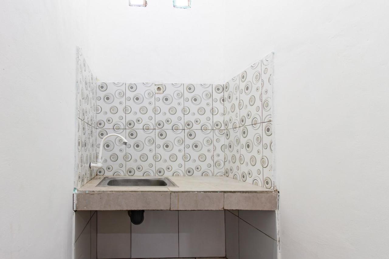 SN Guest House Near Trans Studio Mall - 3