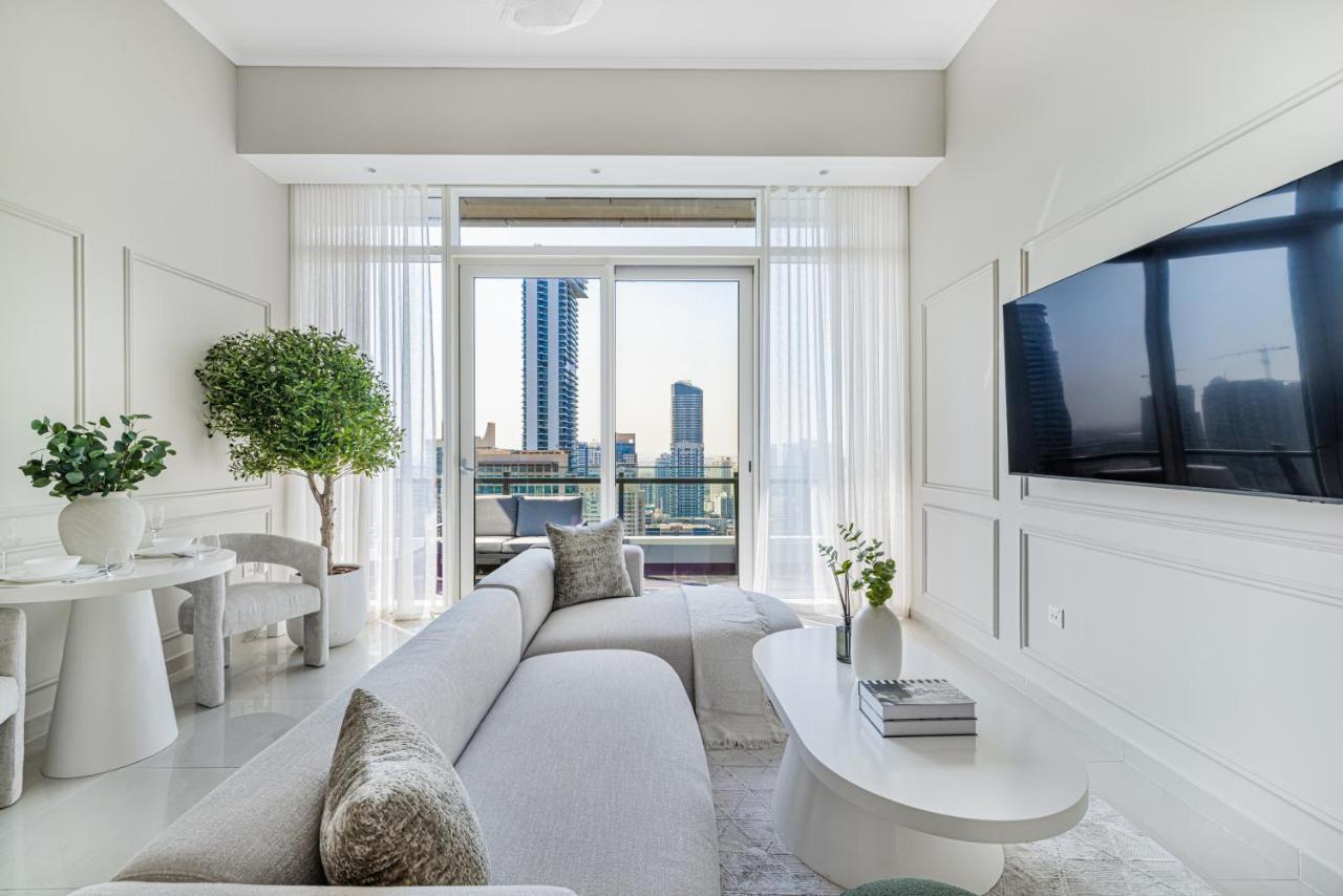 Daniels Stylish 1BR at Silverene Tower Dubai Marina - 5