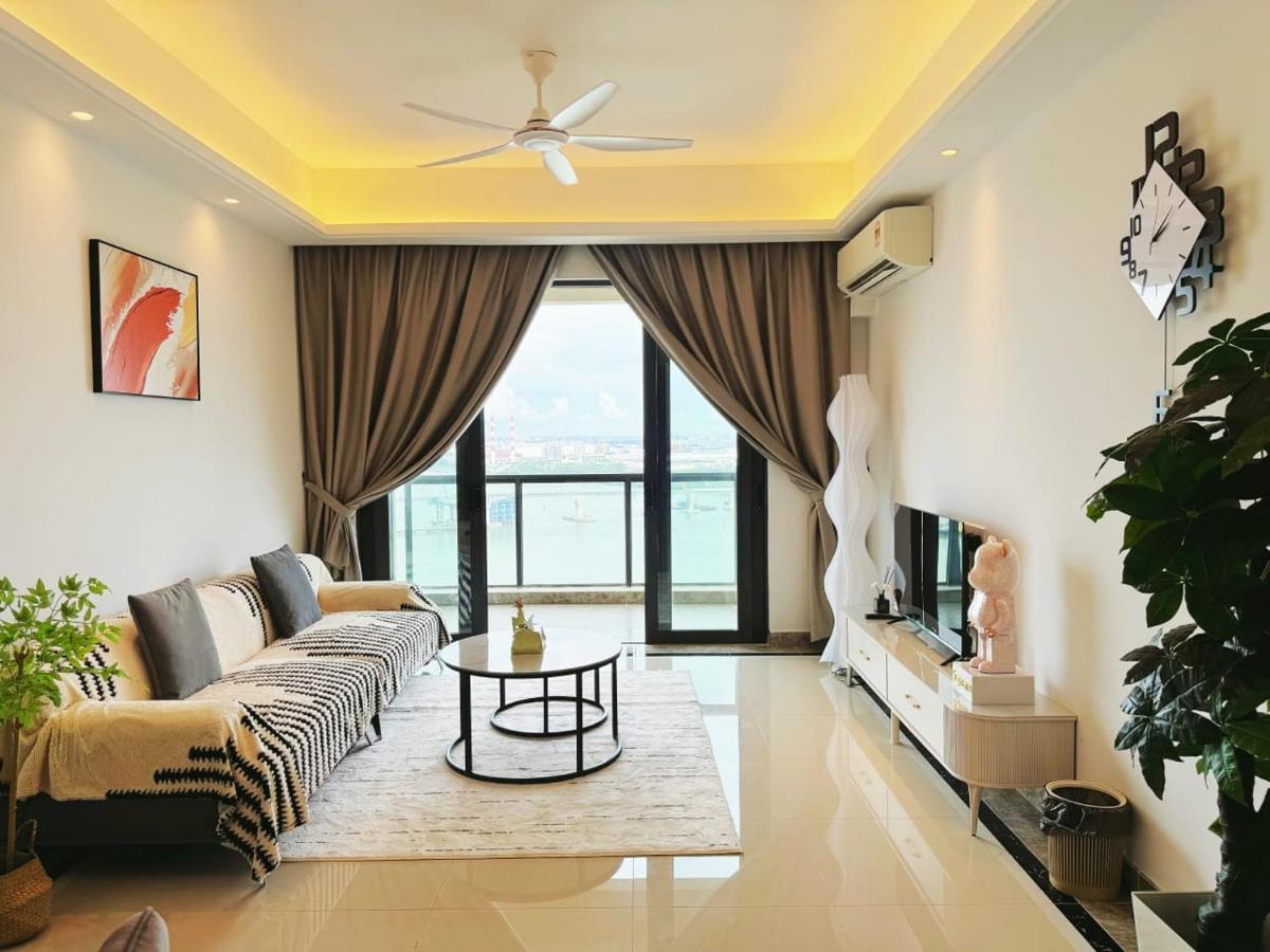 TheBess Hotel Tokyo is located adjacent to Singapore and offers a sea viewIt is a family business smart room with the sea view of Princess Bay富力公主湾 - 2