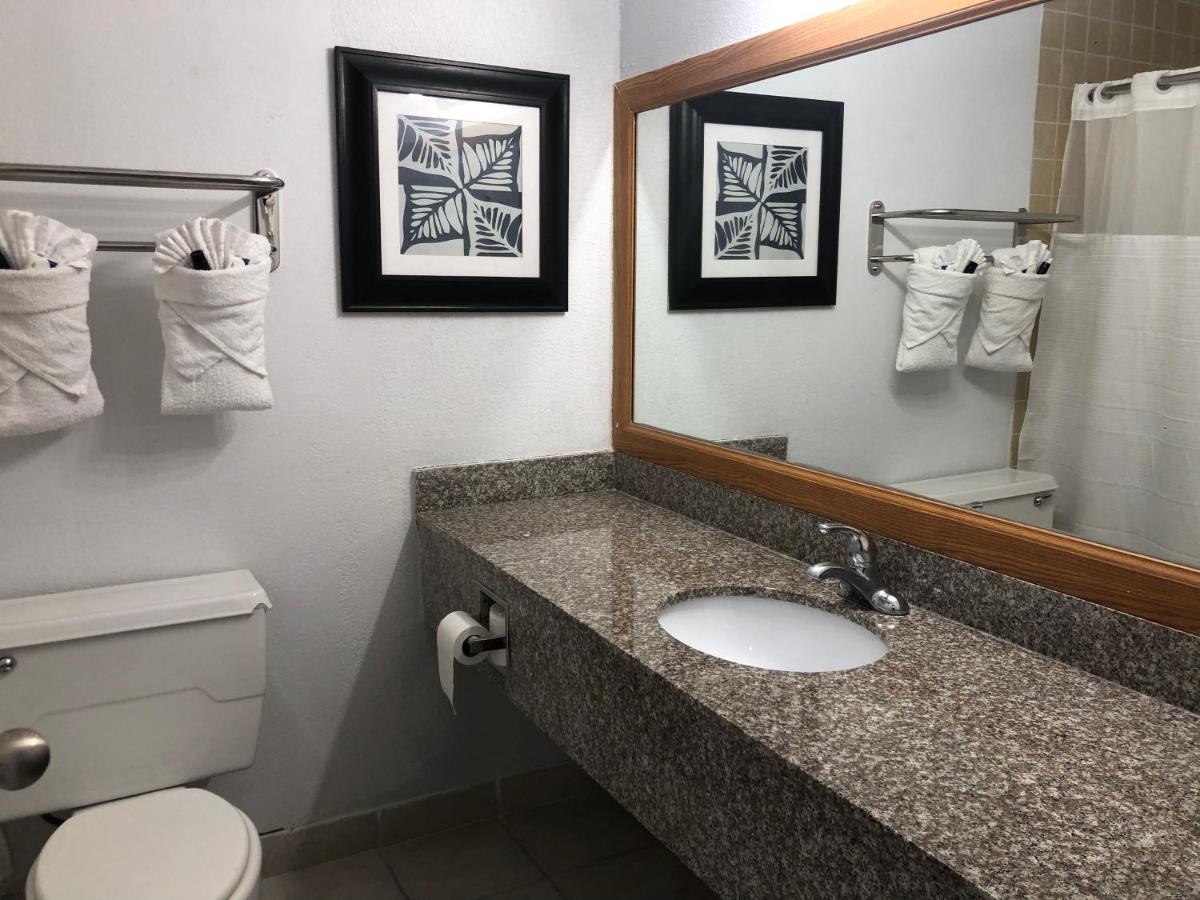 Spindletop Motel — photo 13