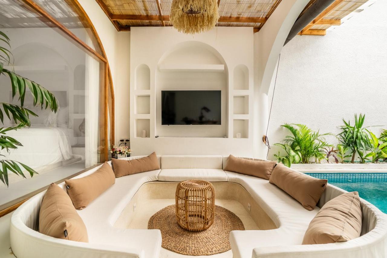 La Feliz Villa Seminyak - 2