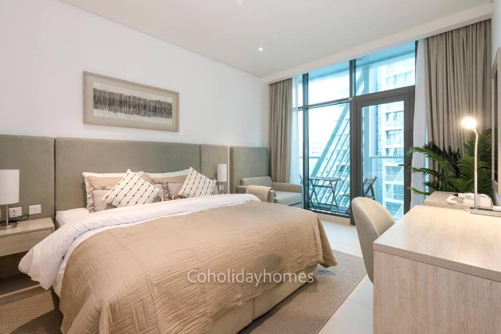 1 BR Rooftop Infinity Pool & Padel court