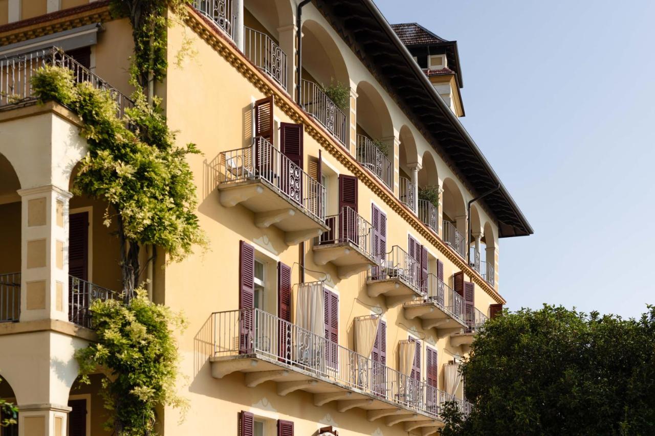 For tips on where to stay in Lake Garda, check out our list of favourite 4 and 5 star luxury hotels in Lake Garda plus cool resorts on the lake for R&R. #lakegardahotels #italy | 5-star Luxury Hotels In Lake Garda | Top Hotels Lake Garda Lago di Garda Luxury Hotels | Lake Garda Hotels 4 Star | Lake Como Hotels 5 Star | Best Hotels On Lake Garda | Luxury Lake Garda Hotels | Luxury Hotels Lake Garda | Sirmione Lake Garda Hotels | Lake Garda Italy Hotels 5-star Luxury Hotels In Lake Garda | Top Hotels Lake Garda Lago di Garda Luxury Hotels | Lake Garda Hotels 4 Star | Lake Como Hotels 5 Star | Best Hotels On Lake Garda |
