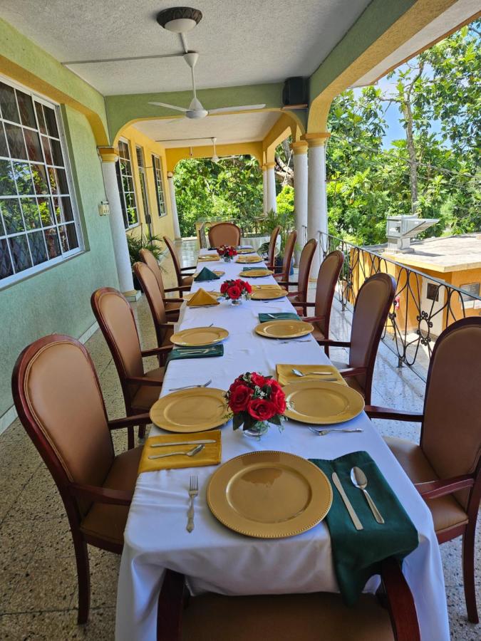 Palm Bay Guest House & Restaurant - 4