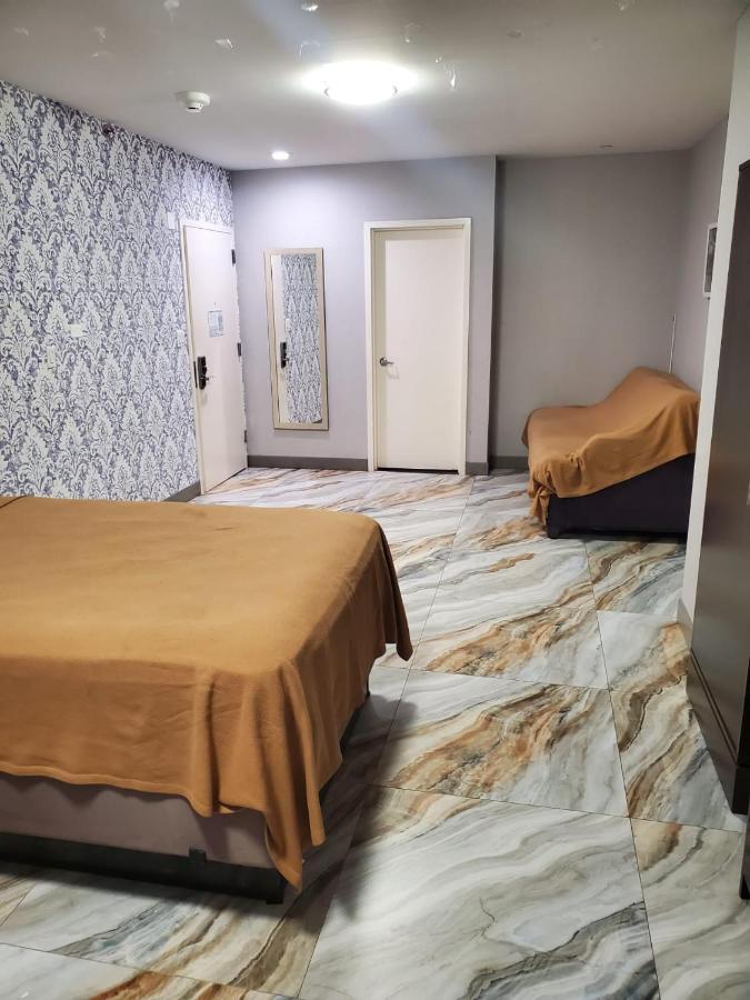 The Essence Hotel at JFK — photo 12