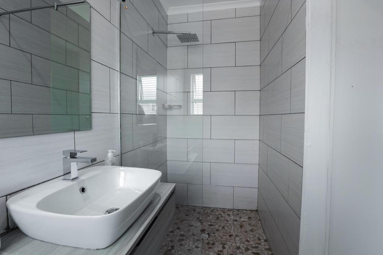 Milo's Sky Grey Guest House - No Load shedding - 3