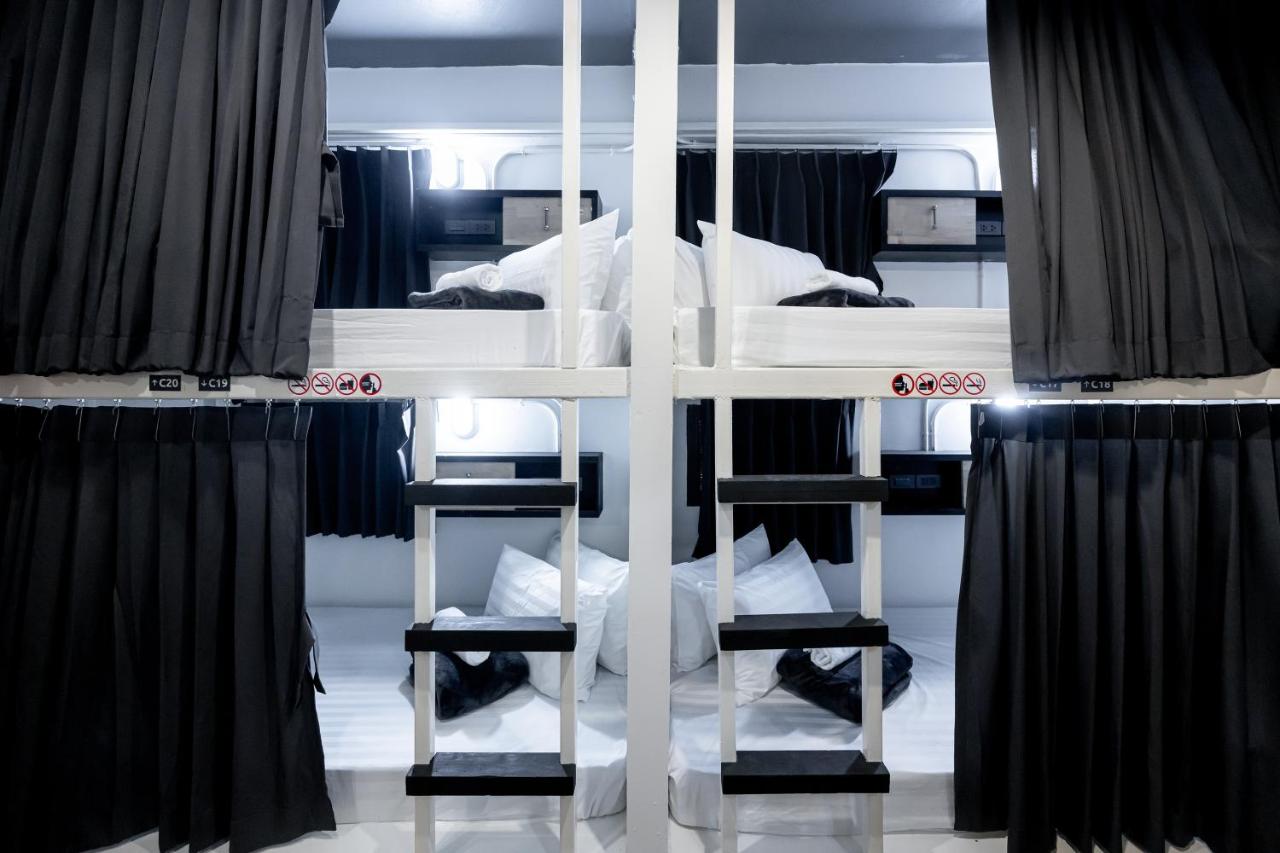 Vibes Hostel Bangkok - 4