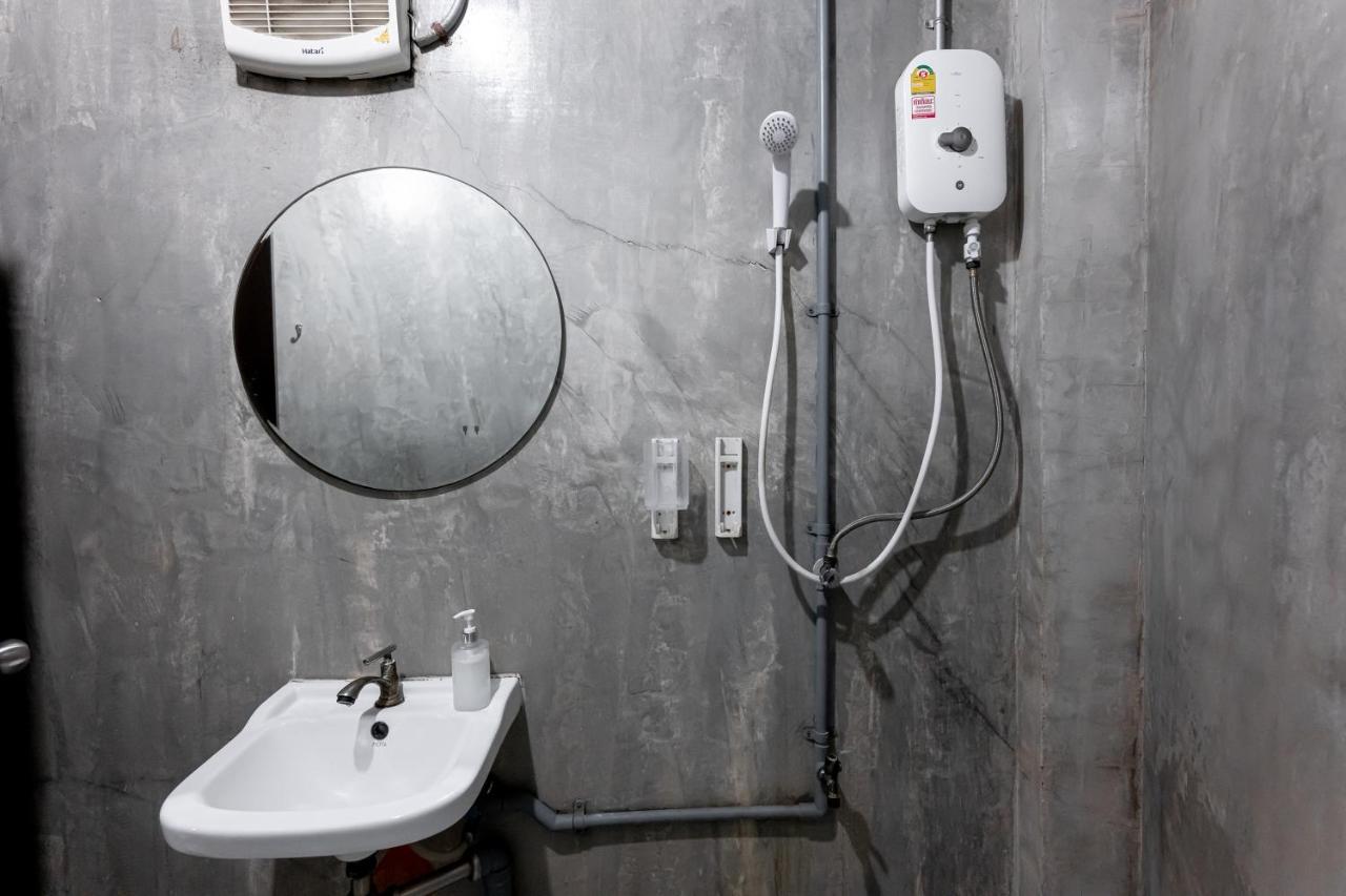 Vibes Hostel Bangkok - 3