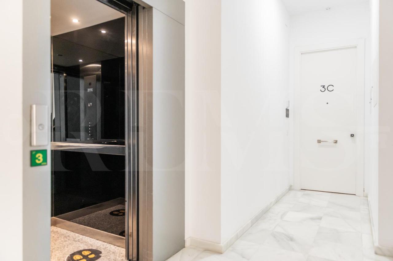 Central apartment with Picasso vibes by REMS - 3