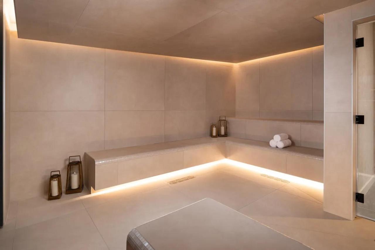 New unit 28th Floor with Unbeatable Bayside Views - 3