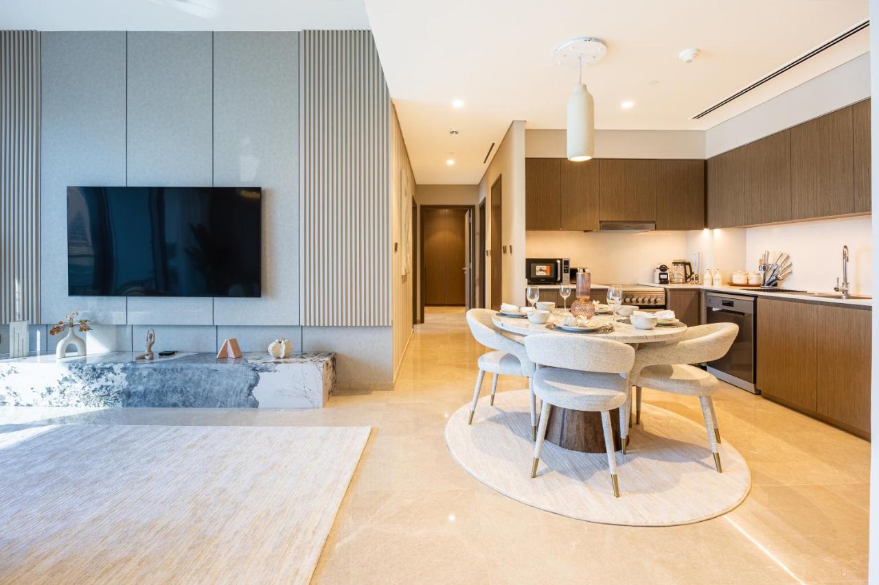 New 2 Bedroom apartment overlooking Burj Khalifa and fountain view in downtown - 5