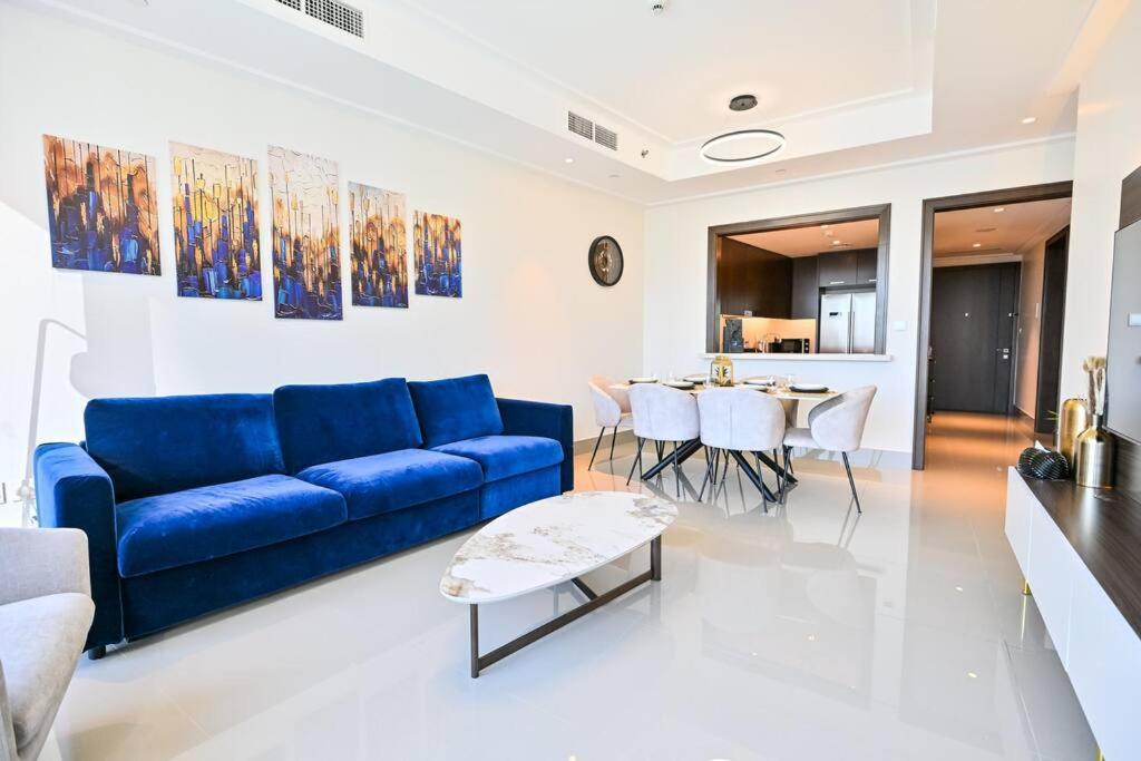Full Burj and Fountain View, Luxury 2BR, Sleeps 8, Walk to Dubai Mall - 3