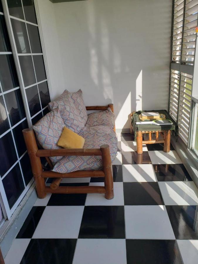 Oceanview Studio Apt w Pool Bar & Beach Access